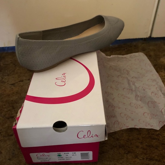 NEW WOMEN FLATS - Picture 5 of 5